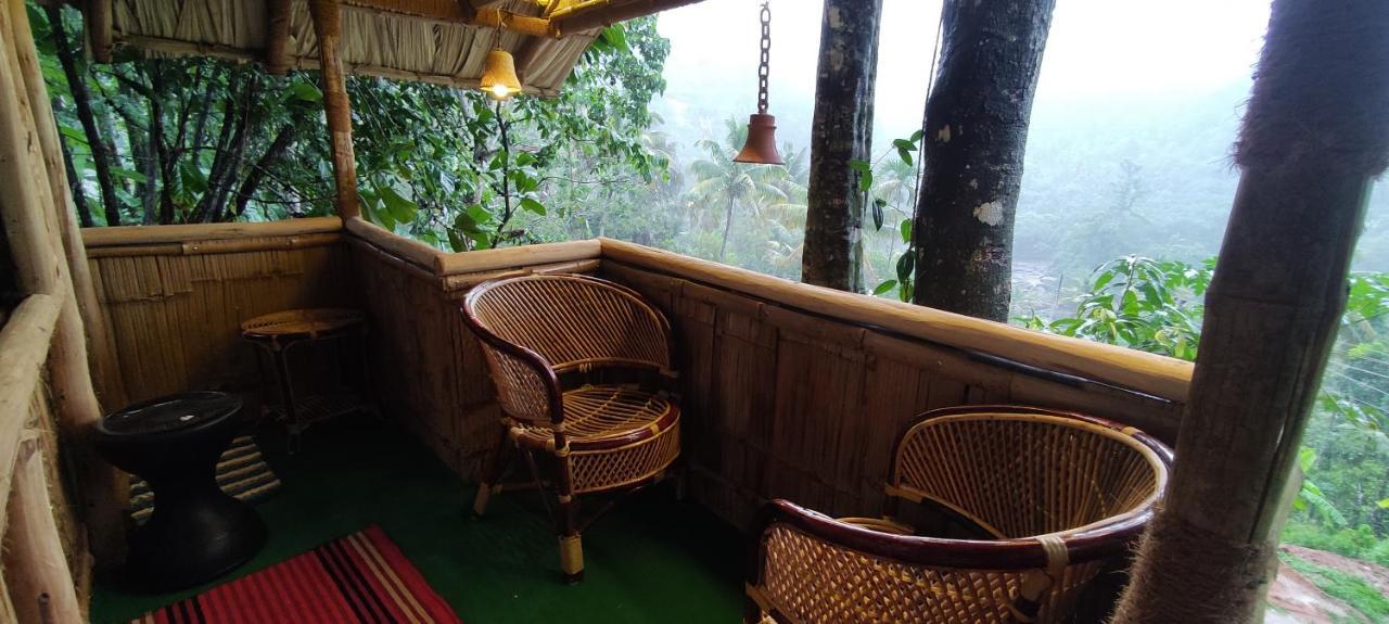 Fab - Bamboo Hut With Open Shower Munnar Exterior foto